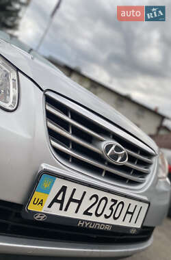 Седан Hyundai Elantra 2011 в 