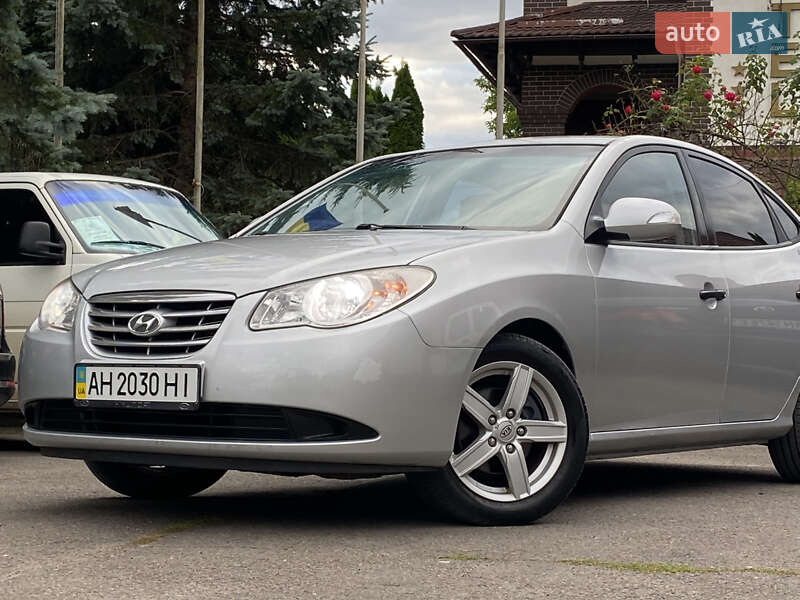 Седан Hyundai Elantra 2011 в Дрогобыче