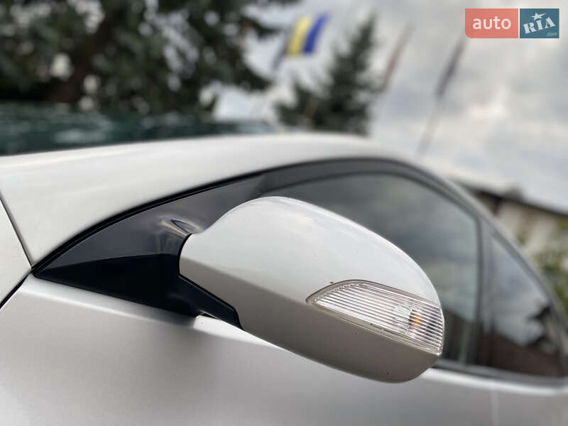 Седан Hyundai Elantra 2011 в Дрогобыче