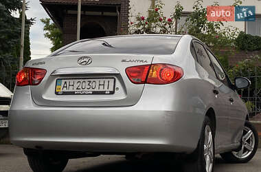 Седан Hyundai Elantra 2011 в 