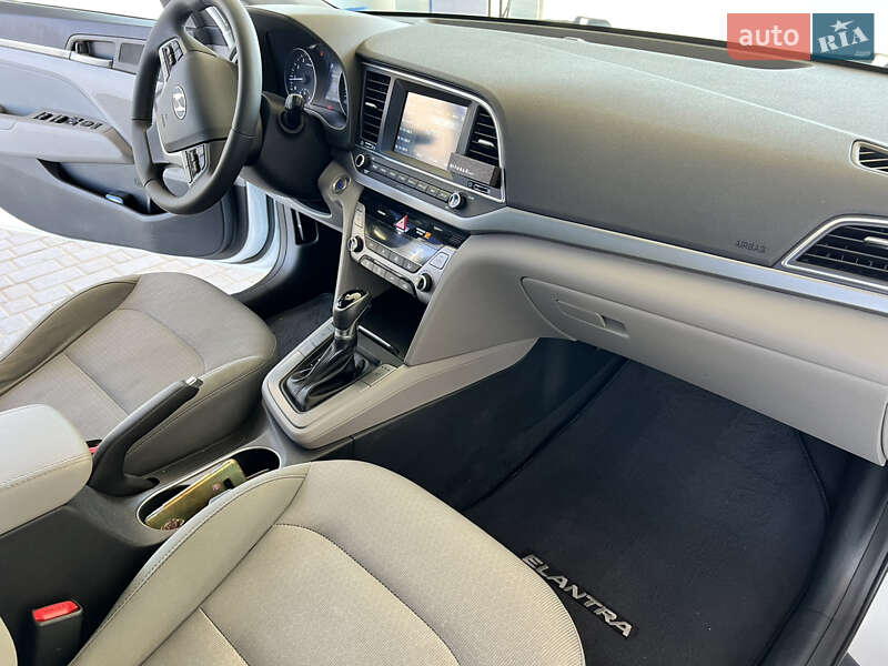 Седан Hyundai Elantra 2016 в Николаеве фото 7 Седан Hyundai Elantra 2016 в Николаеве