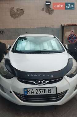 Седан Hyundai Elantra 2013 в Киеве