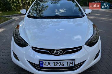 Седан Hyundai Elantra 2013 в 