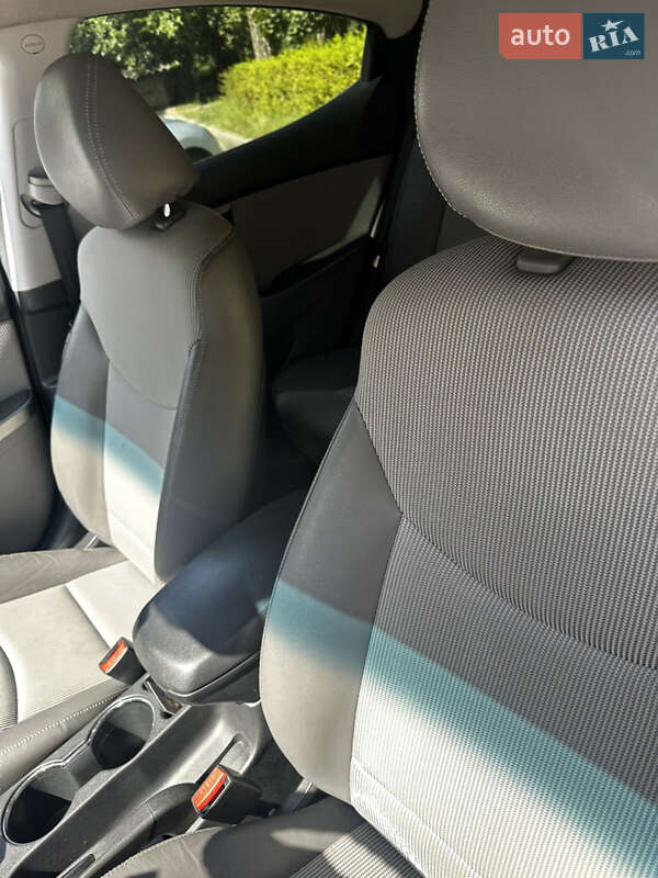 Седан Hyundai Elantra 2012 в Киеве фото 6 Седан Hyundai Elantra 2012 в Киеве