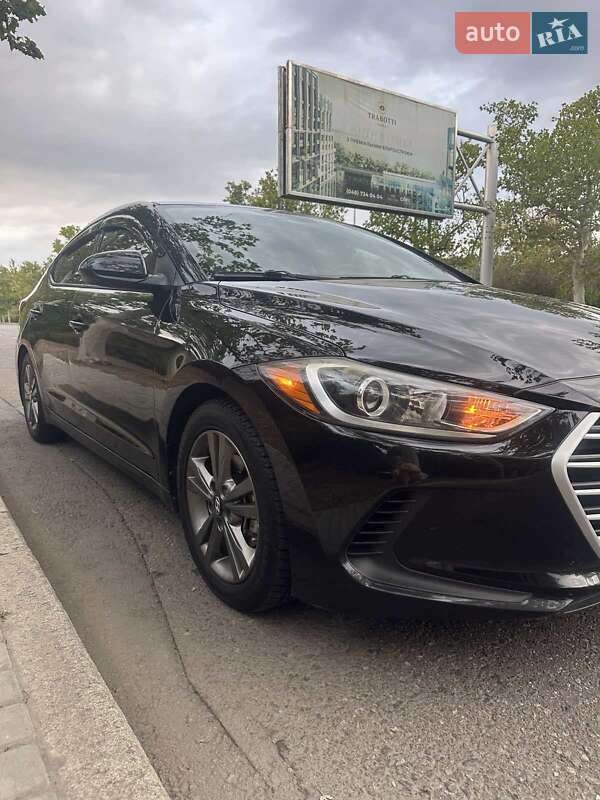 Hyundai Elantra 2016