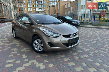 Седан Hyundai Elantra 2013 в 