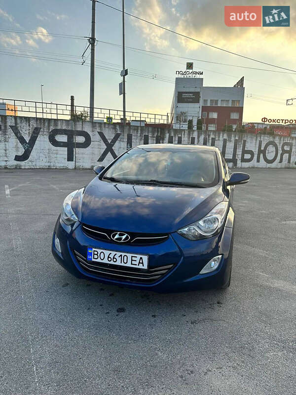 Седан Hyundai Elantra 2012 в Тернополе