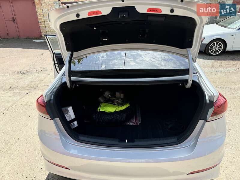 Седан Hyundai Elantra 2018 в Києві фото 8 Седан Hyundai Elantra 2018 в Києві