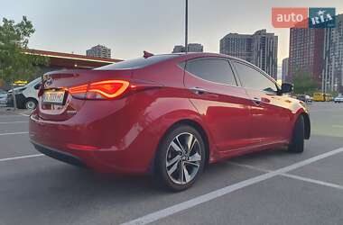 Седан Hyundai Elantra 2015 в Киеве