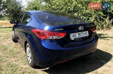 Седан Hyundai Elantra 2013 в 