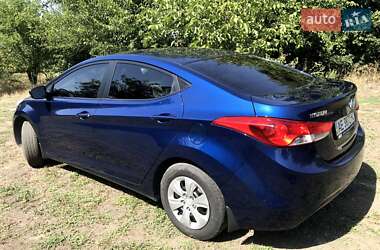 Седан Hyundai Elantra 2013 в 