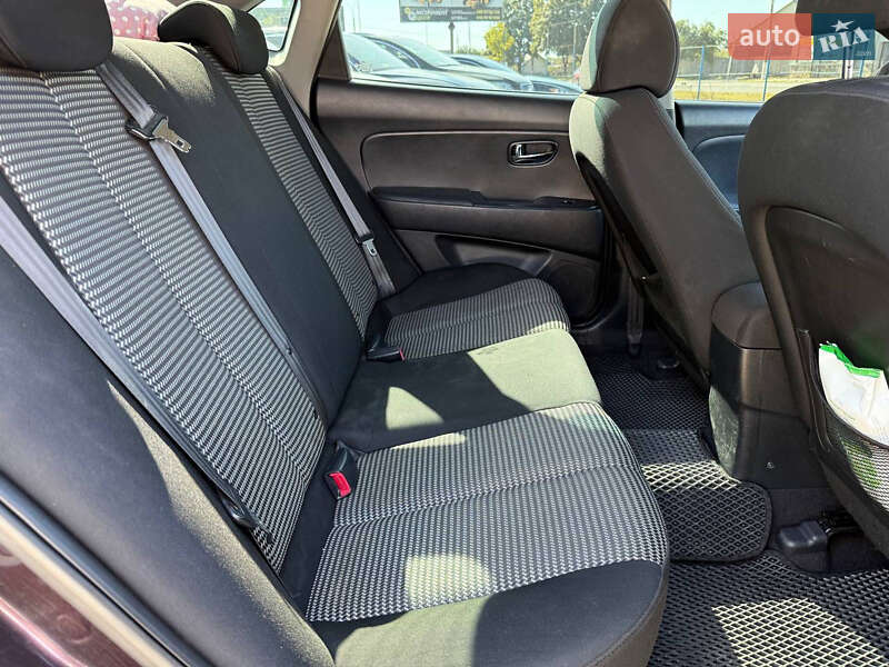 Седан Hyundai Elantra 2010 в Коломые