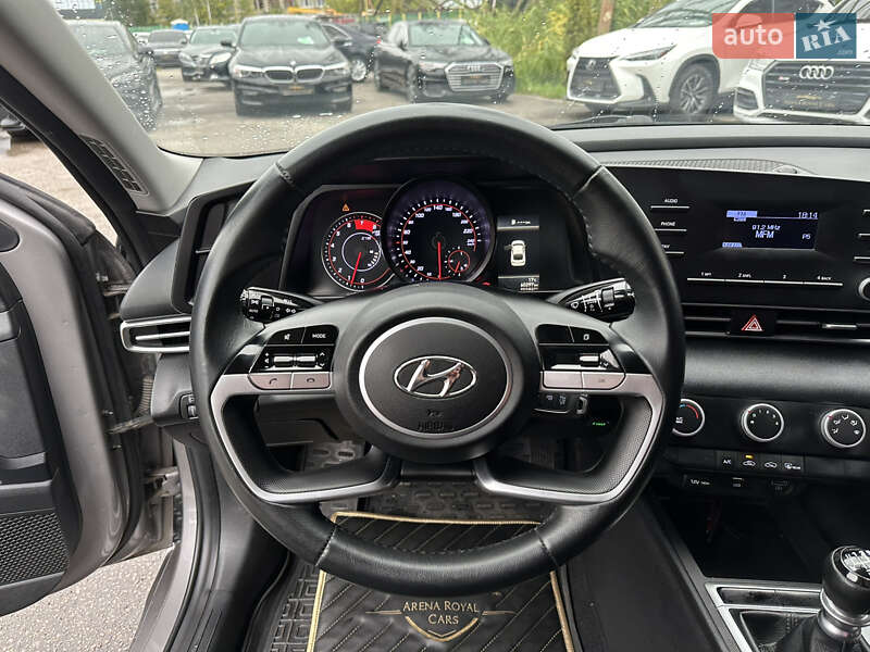 Седан Hyundai Elantra 2021 в Харкові