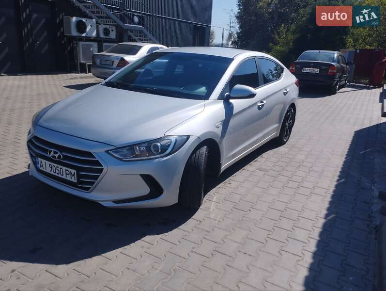 Hyundai Elantra 2016