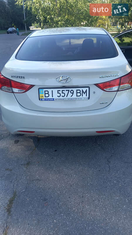 Седан Hyundai Elantra 2012 в Кременчуге