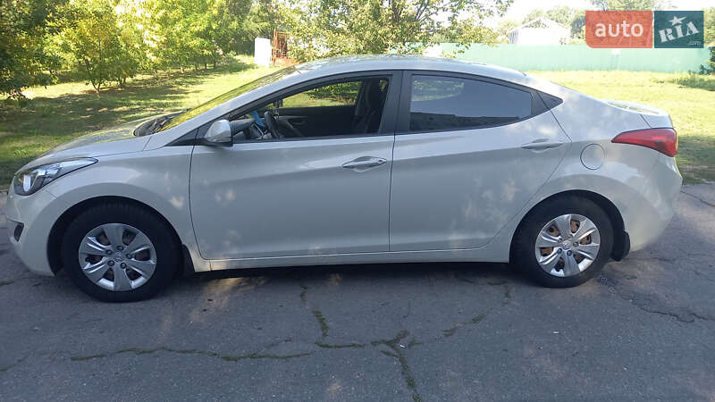 Седан Hyundai Elantra 2012 в Кременчуге