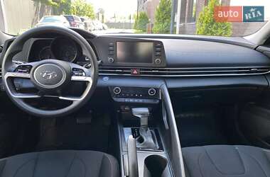 Седан Hyundai Elantra 2020 в 