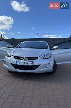 Седан Hyundai Elantra 2013 в 