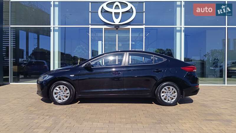 Хэтчбек Hyundai Elantra 2017 в Киеве