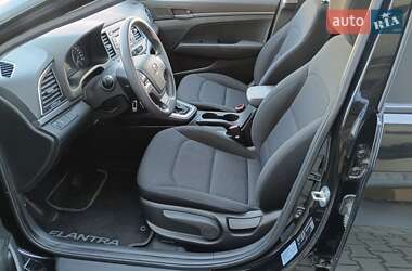 Хэтчбек Hyundai Elantra 2017 в 