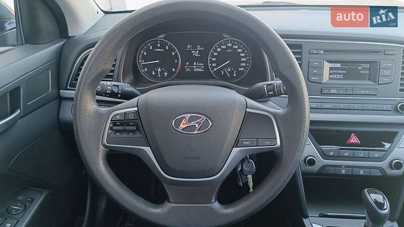 Хэтчбек Hyundai Elantra 2017 в Киеве