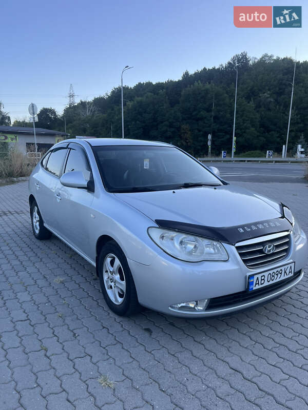 Седан Hyundai Elantra 2008 в Могилев-Подольске