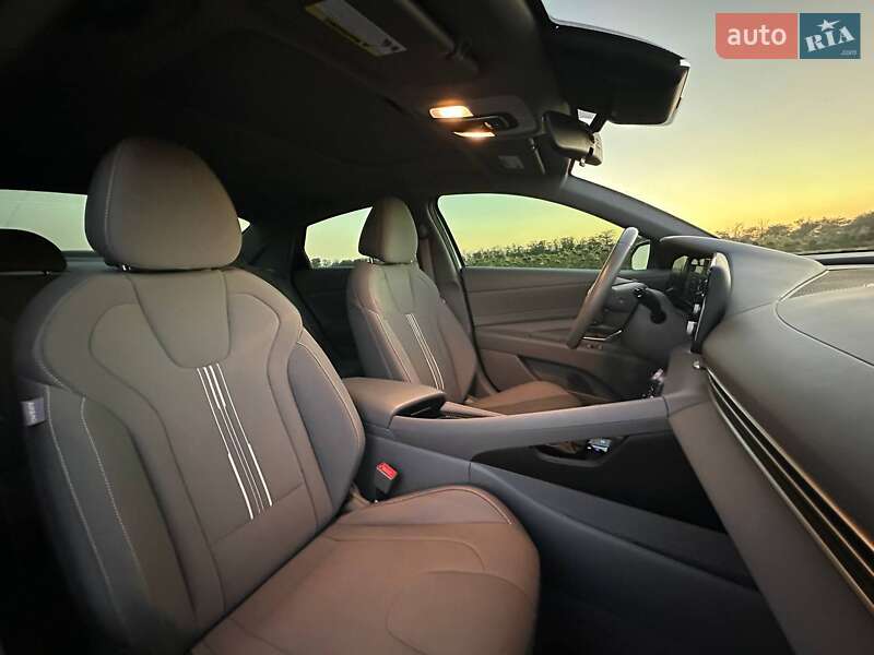 Седан Hyundai Elantra 2020 в Кривом Роге