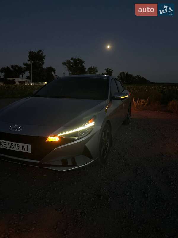 Седан Hyundai Elantra 2020 в Кривом Роге