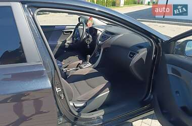 Седан Hyundai Elantra 2012 в 