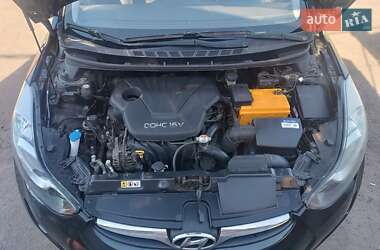Седан Hyundai Elantra 2012 в 