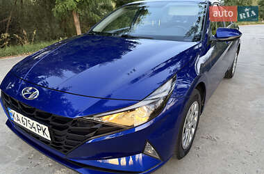 Седан Hyundai Elantra 2021 в 