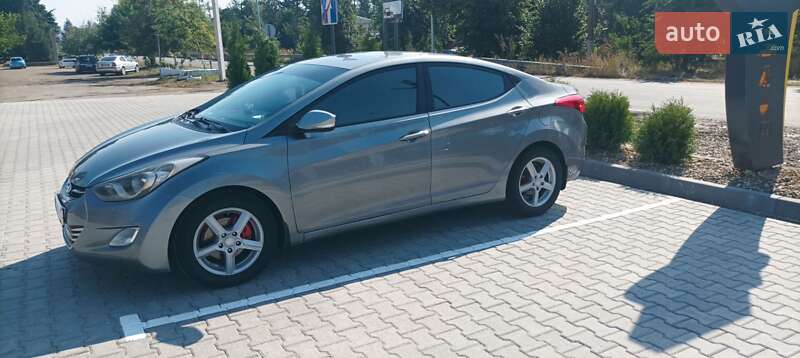 Седан Hyundai Elantra 2011 в Ямполі