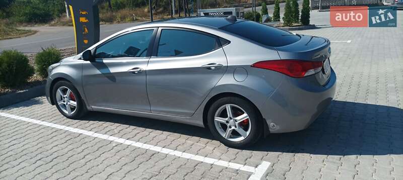 Седан Hyundai Elantra 2011 в Ямполі