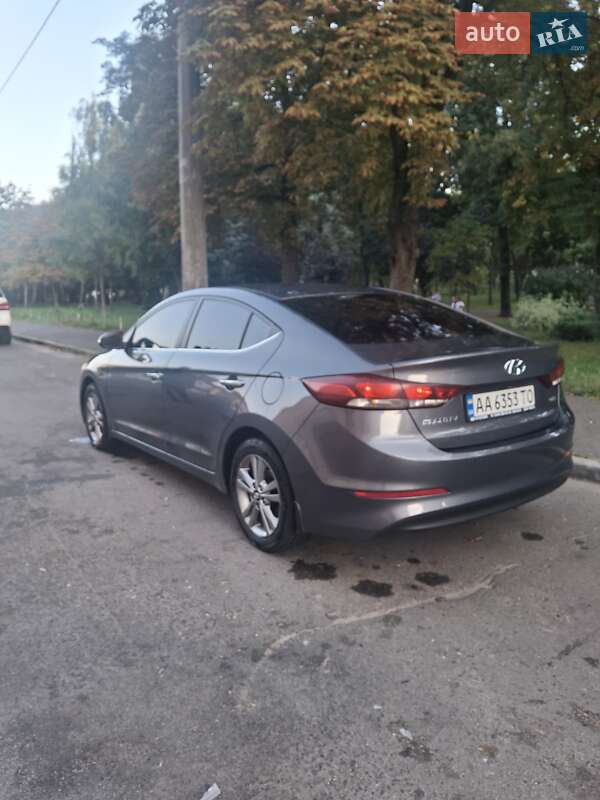 Hyundai Elantra 2018