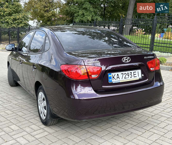 Седан Hyundai Elantra 2008 в Прилуках