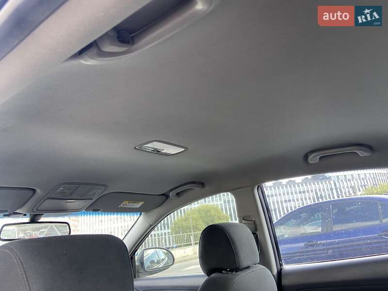 Седан Hyundai Elantra 2008 в Львове