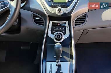 Седан Hyundai Elantra 2012 в 