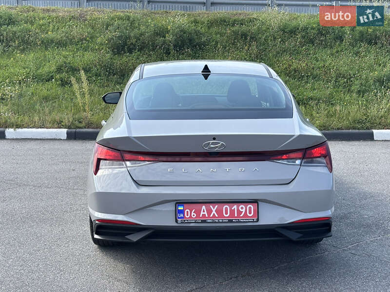 Седан Hyundai Elantra 2021 в Киеве