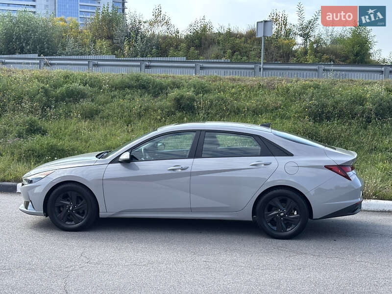 Седан Hyundai Elantra 2021 в Киеве