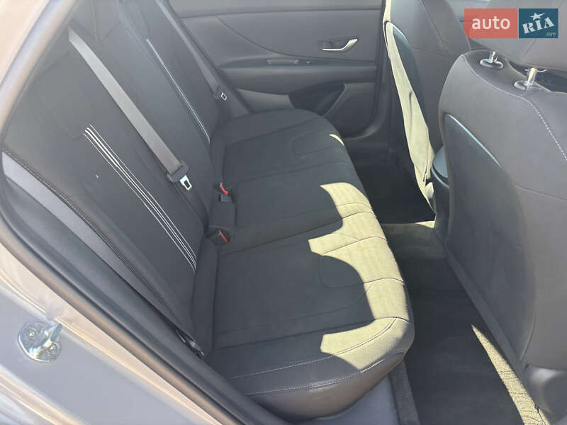 Седан Hyundai Elantra 2021 в Киеве