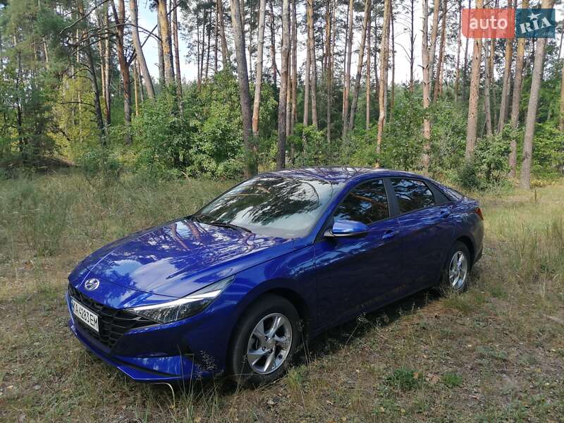 Седан Hyundai Elantra 2021 в 