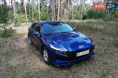 Седан Hyundai Elantra 2021 в 