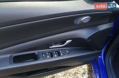 Седан Hyundai Elantra 2021 в 