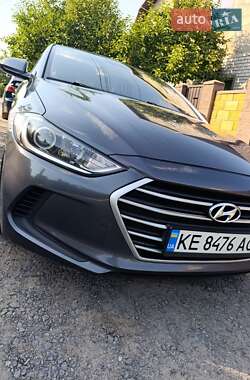Седан Hyundai Elantra 2017 в Дніпрі