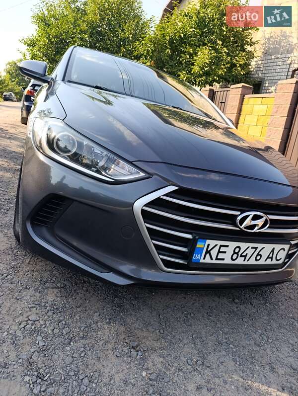 Hyundai Elantra 2017