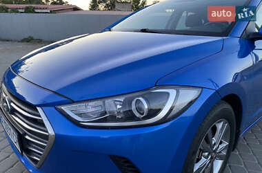 Седан Hyundai Elantra 2016 в 