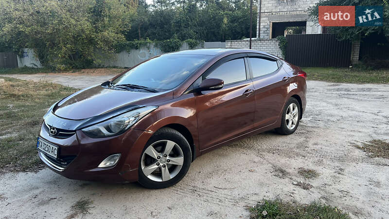 Hyundai Elantra 2013