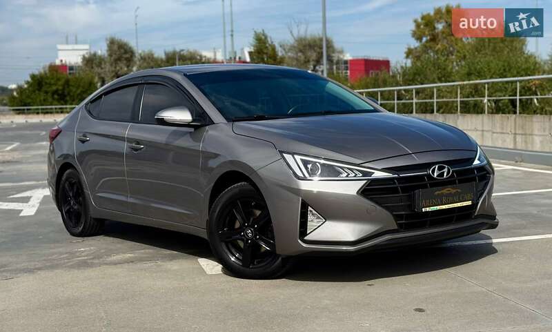 Седан Hyundai Elantra 2020 в 