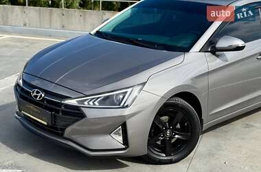 Седан Hyundai Elantra 2020 в 