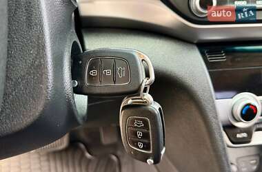 Седан Hyundai Elantra 2020 в 